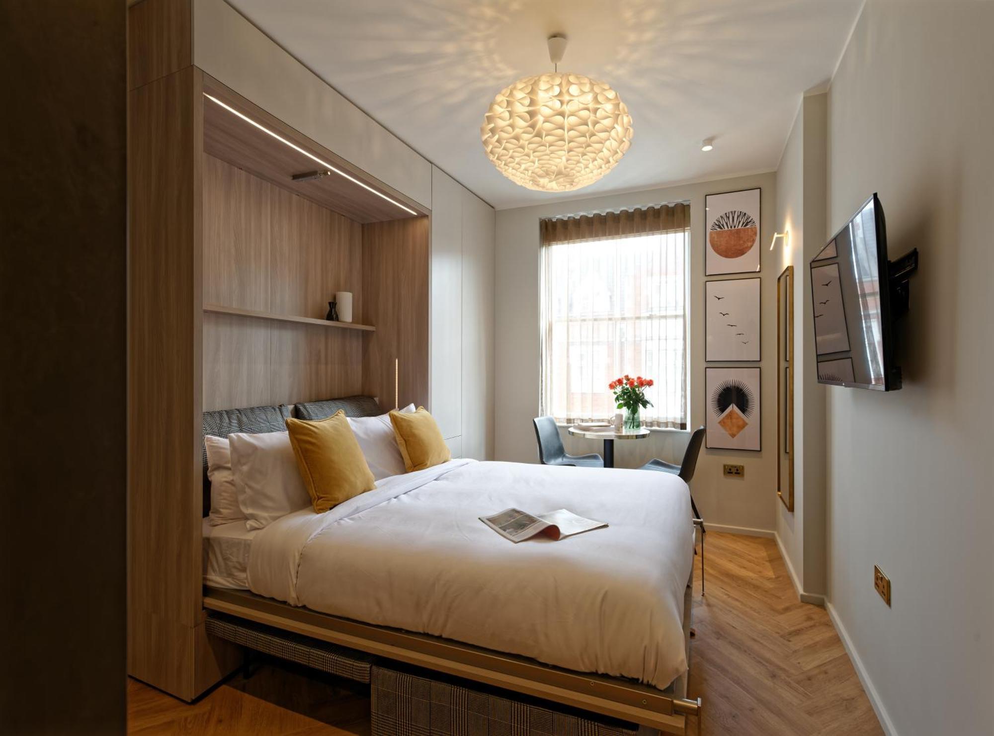 South Kensington By D'montrio * London